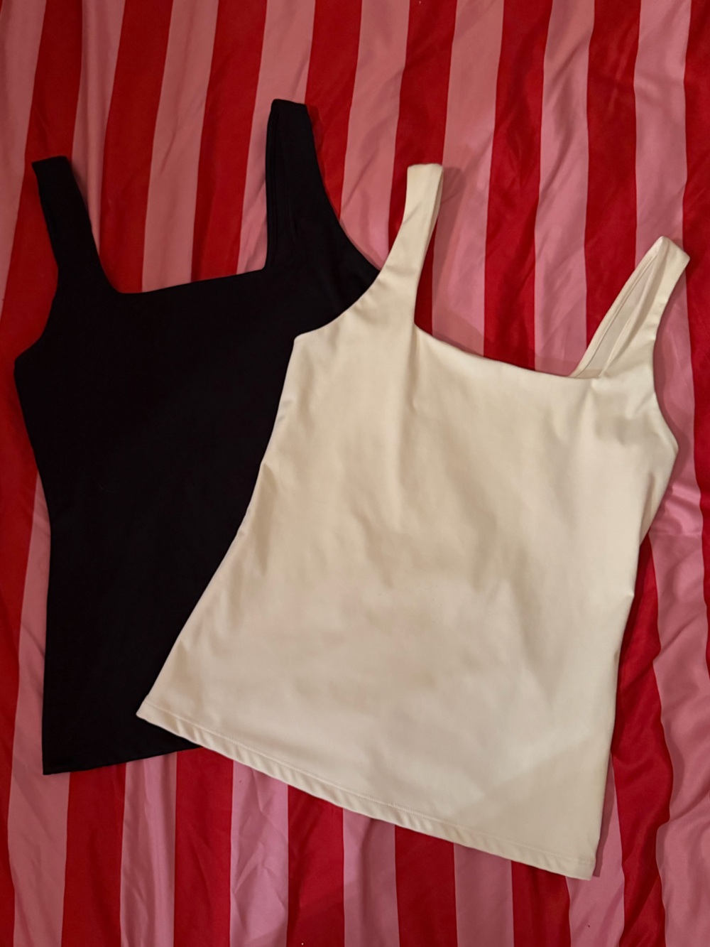 3/$25 💫 Nine West Reversible Black & White Tank Top Bundle Size M